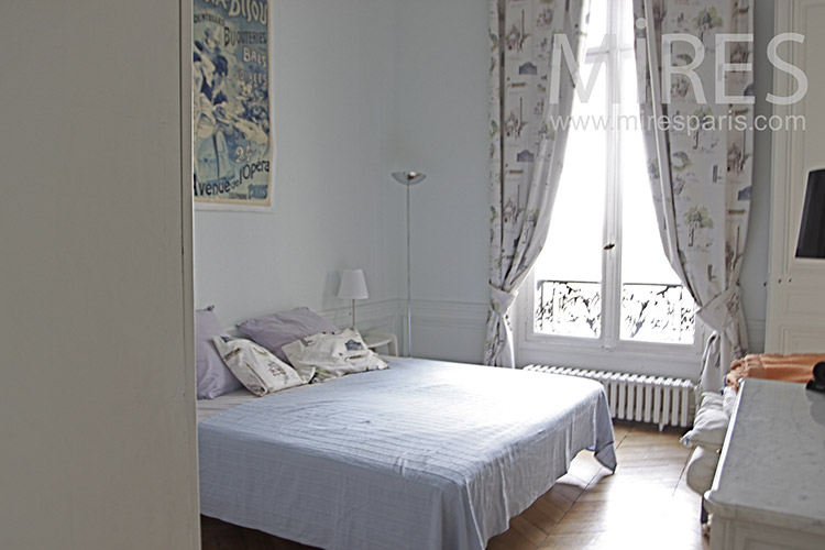 Bright room. C1237