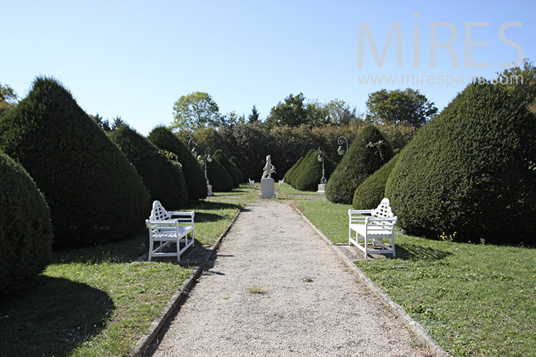 C1245 – Promenade garden