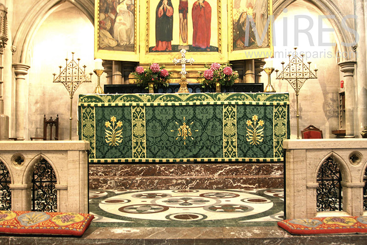 Traditional altar. C1253