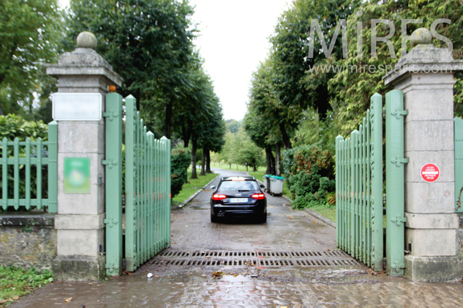 C1251 – Entrée au domaine