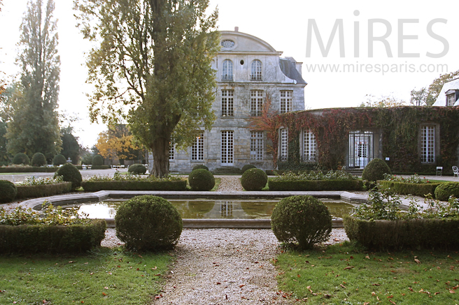 C1263 – Un jardin paysagé, vue sur le domaine