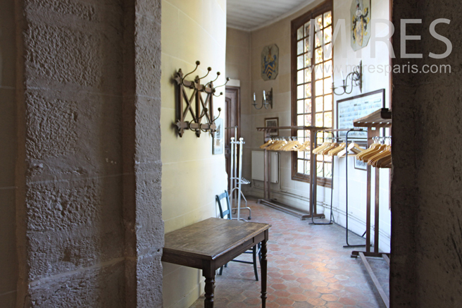 C1263 – Hallway for dressing-room