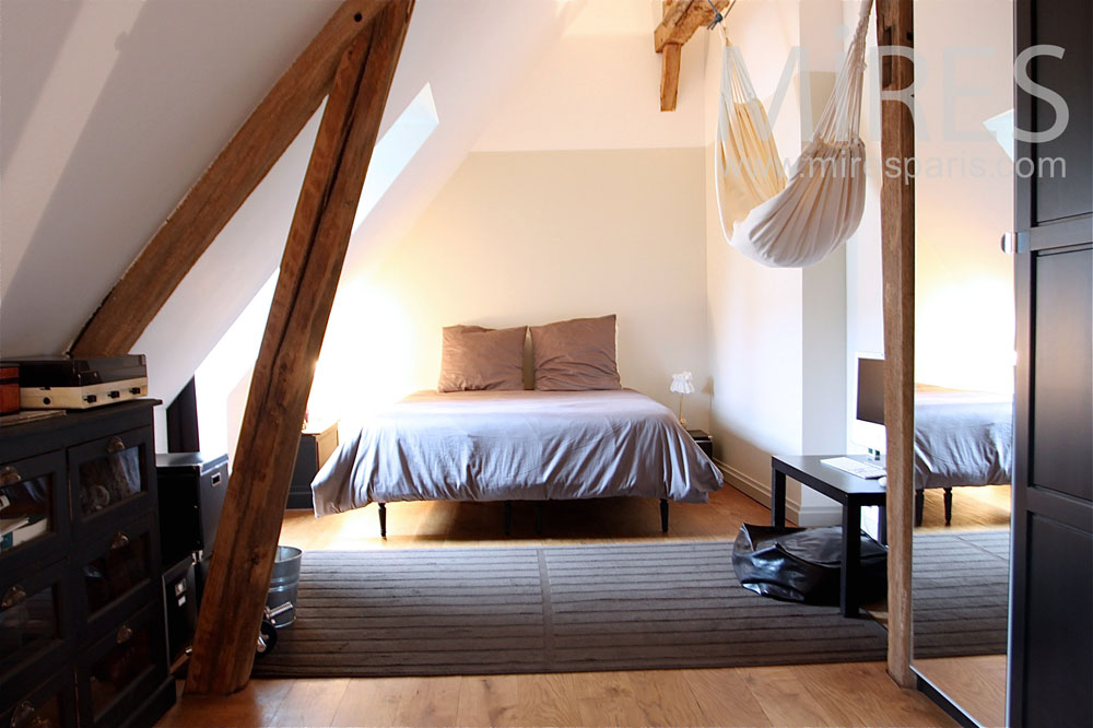 C1284 – Attic adults bedroom