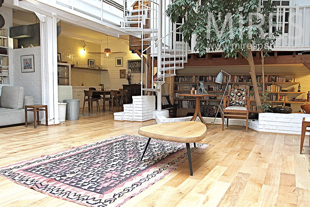 C0695 – Small, cozy loft