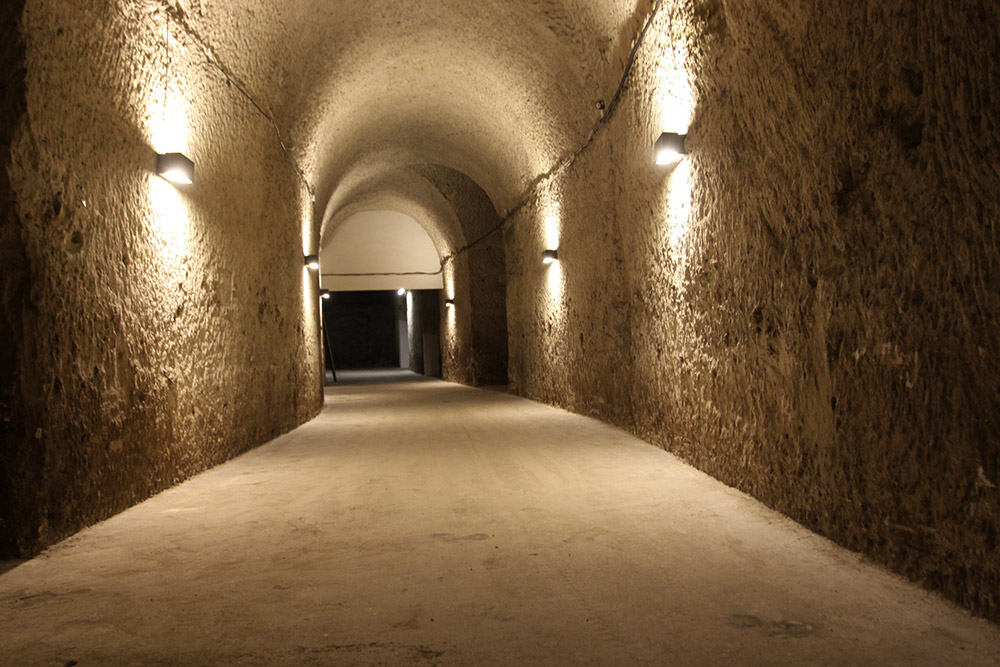 C1303 – Ocher Tunnel c1303