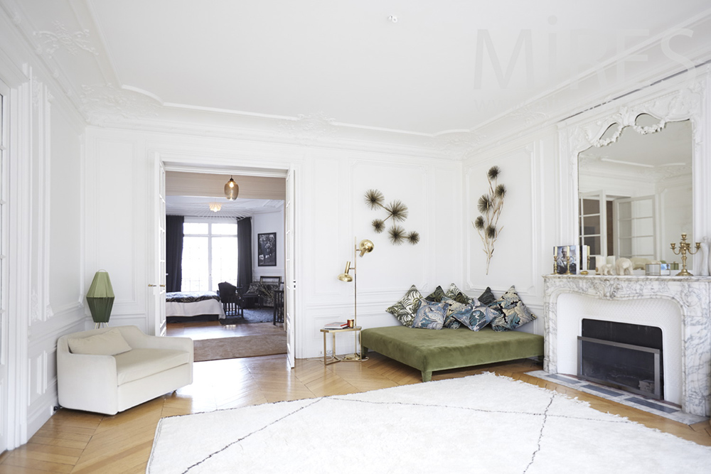 Parisian apartment. c1345