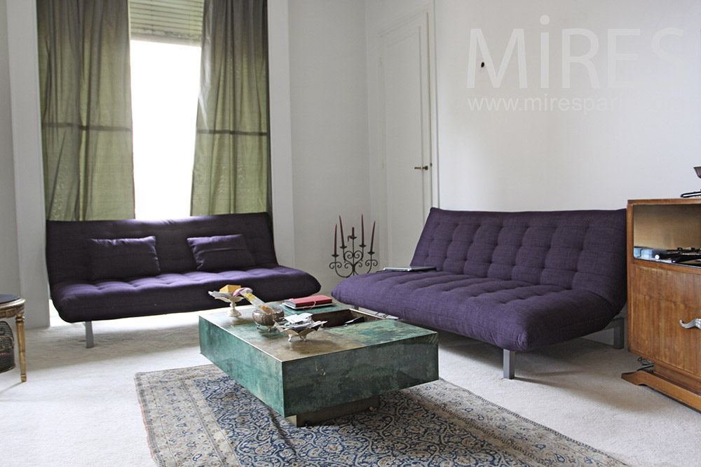 C1353 – Double amethyst sofa