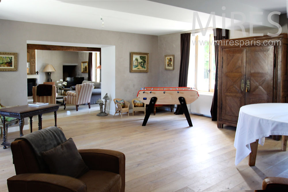 C1357 – Lounge, games space
