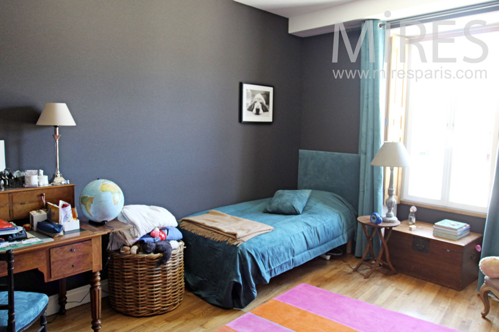 C1357 – Kid bedroom with shower