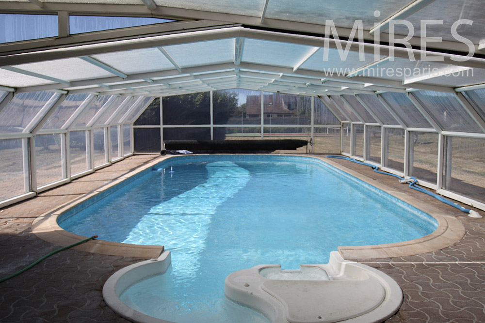 C1363 – Glass pool