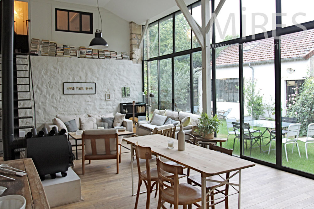 C1369 – Renovated town house with patina charms