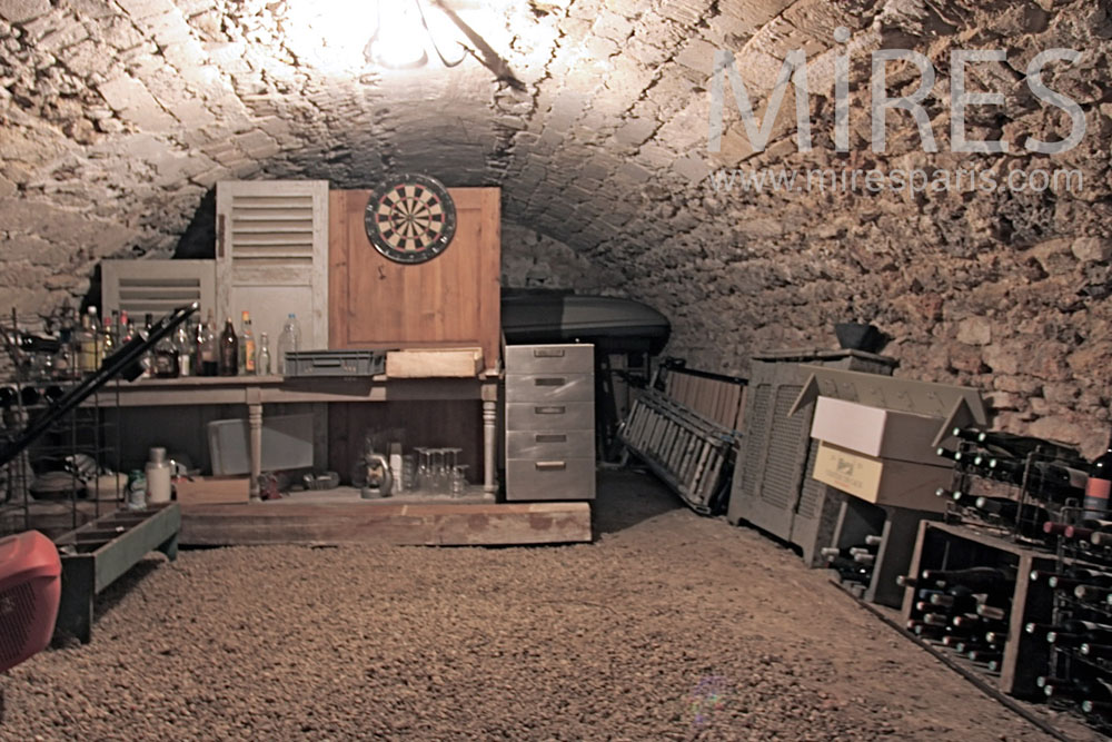 C1369 – Wine cellar