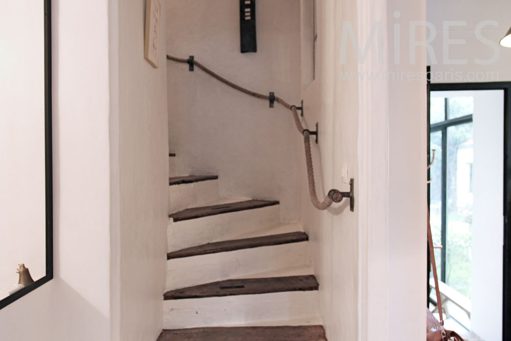 C1369 – Rustical staircase and hallways