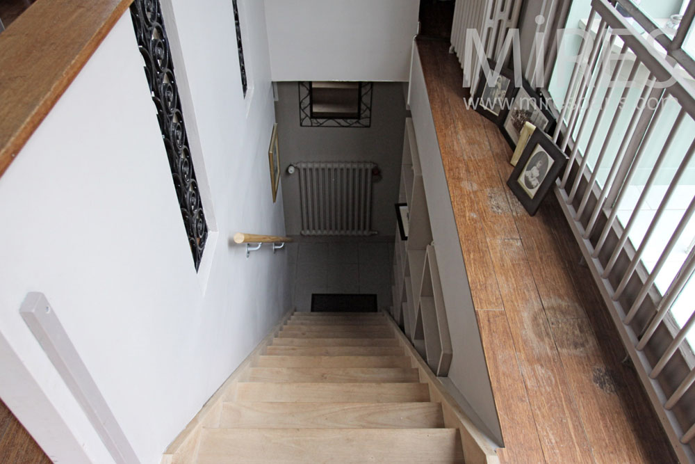 C1362 – Staircases and hallways