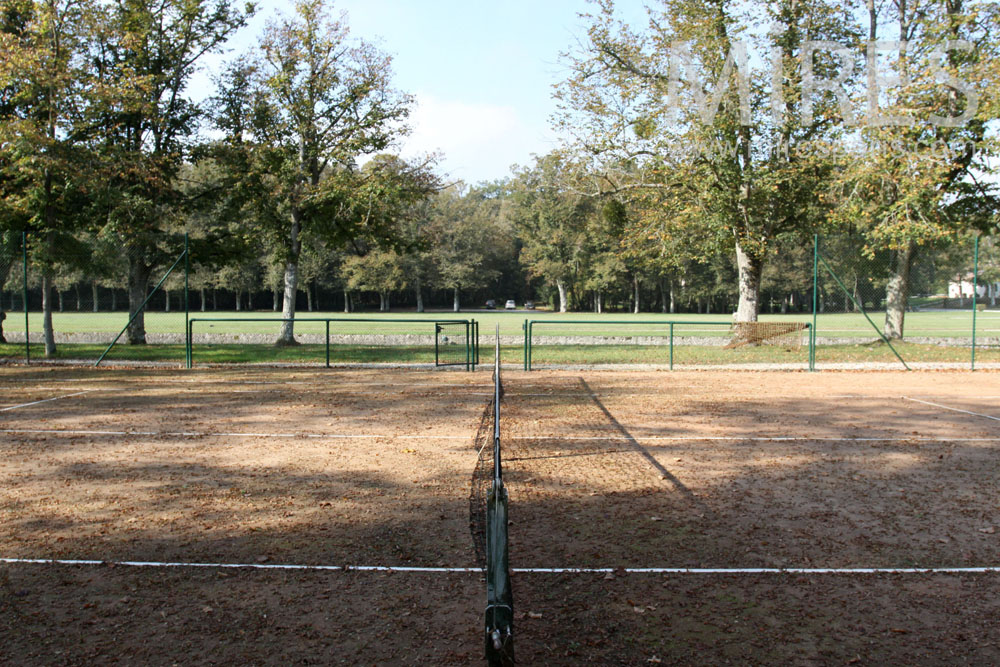 C1385 – Tennis en terre battue