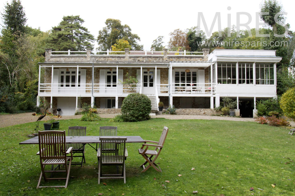 C1390 – Balcon avec vue sur le jardin