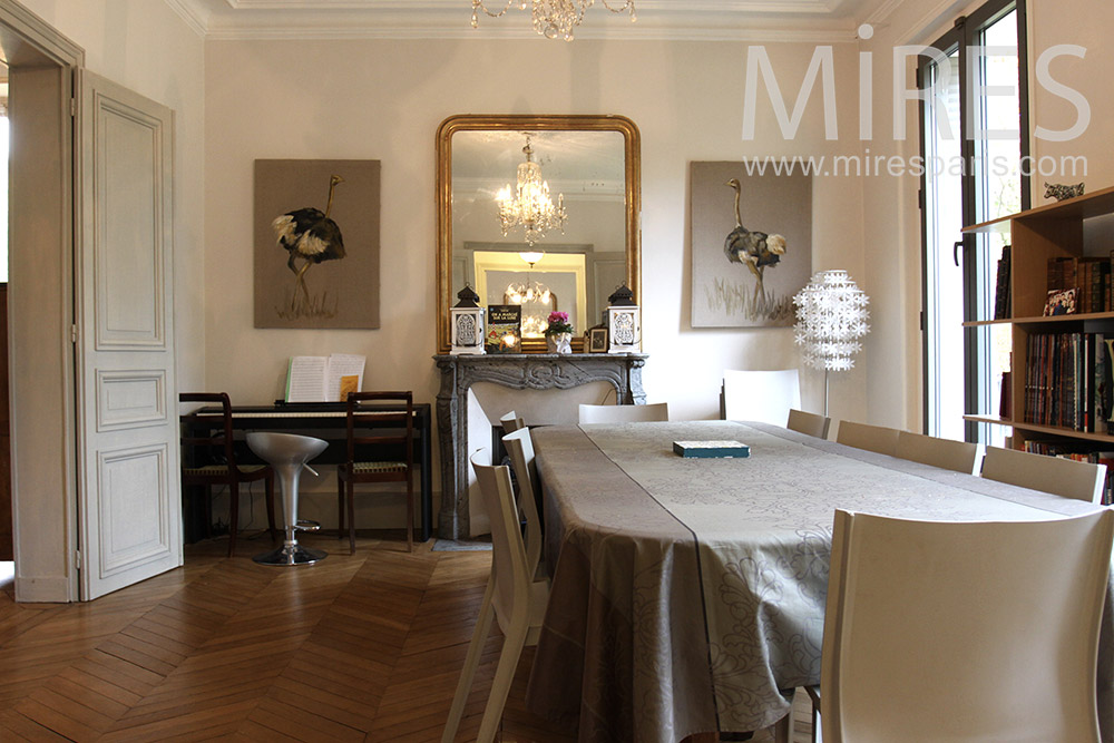 C1395 – Great dinner with piano