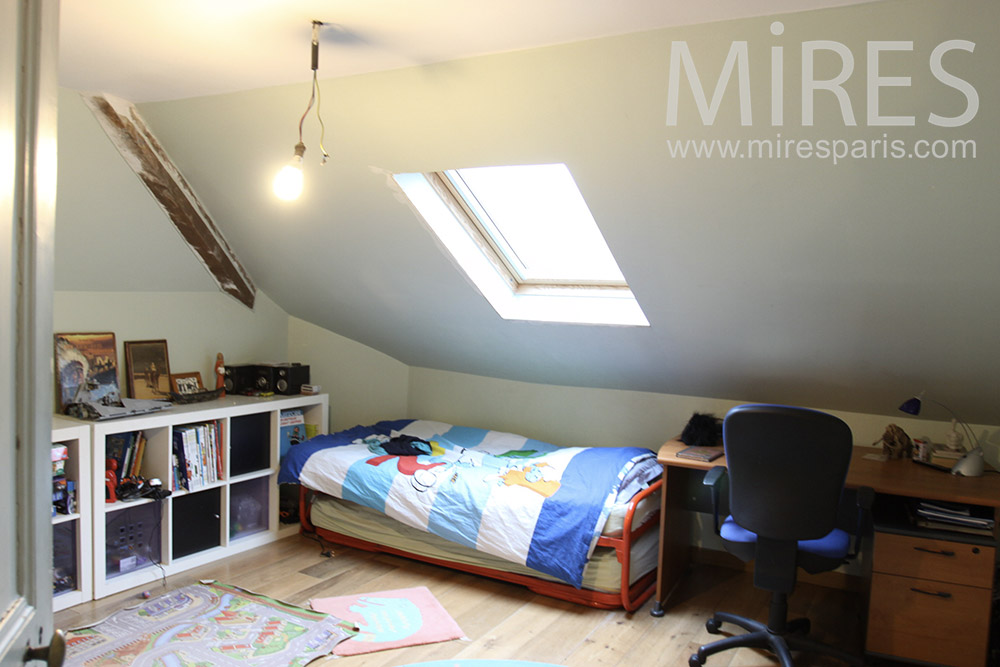 C1395 – Sleeping under the roof