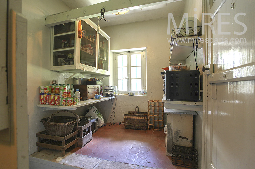 C1396 – Ancien garde-manger