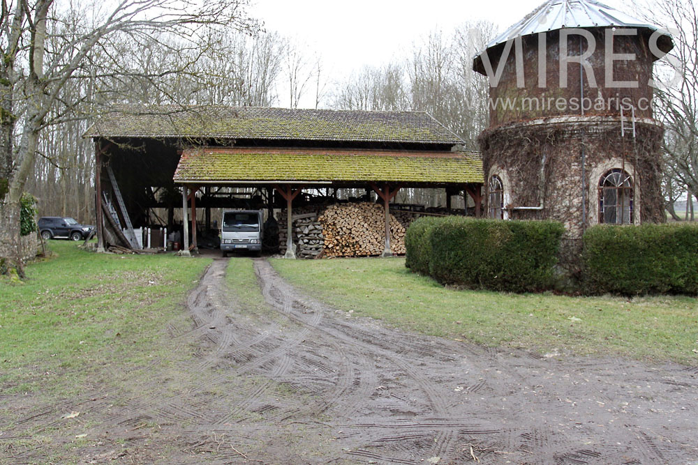 C1435 – Wood storage along the water