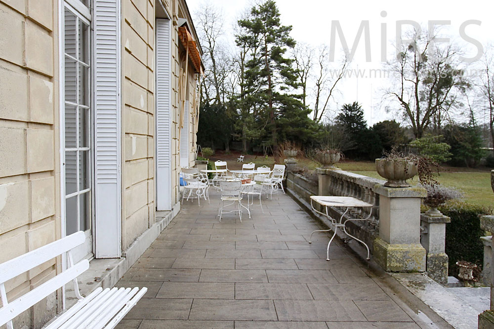 C1435 – Terrasse avec vue sur le parc