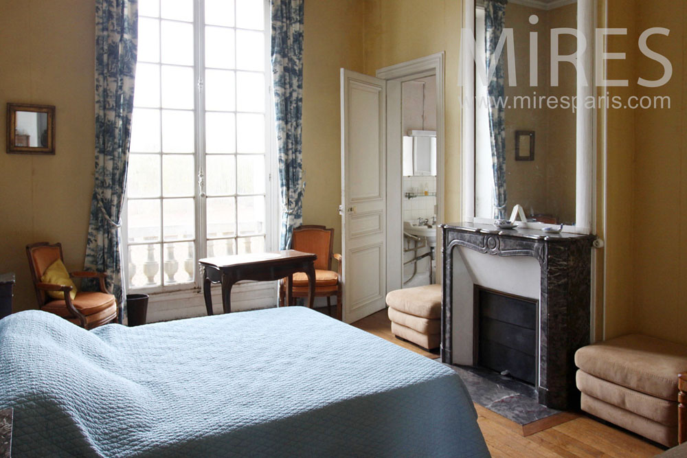C1435 – The blue bedroom
