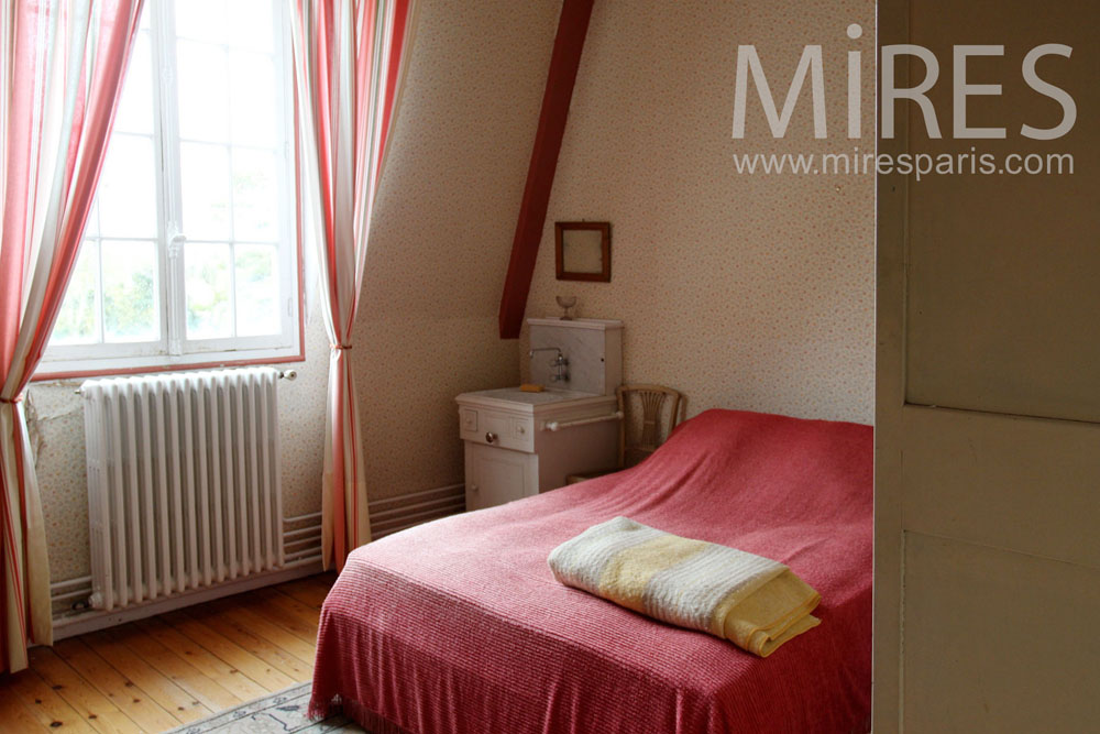 C1435 – Attic adjoining room