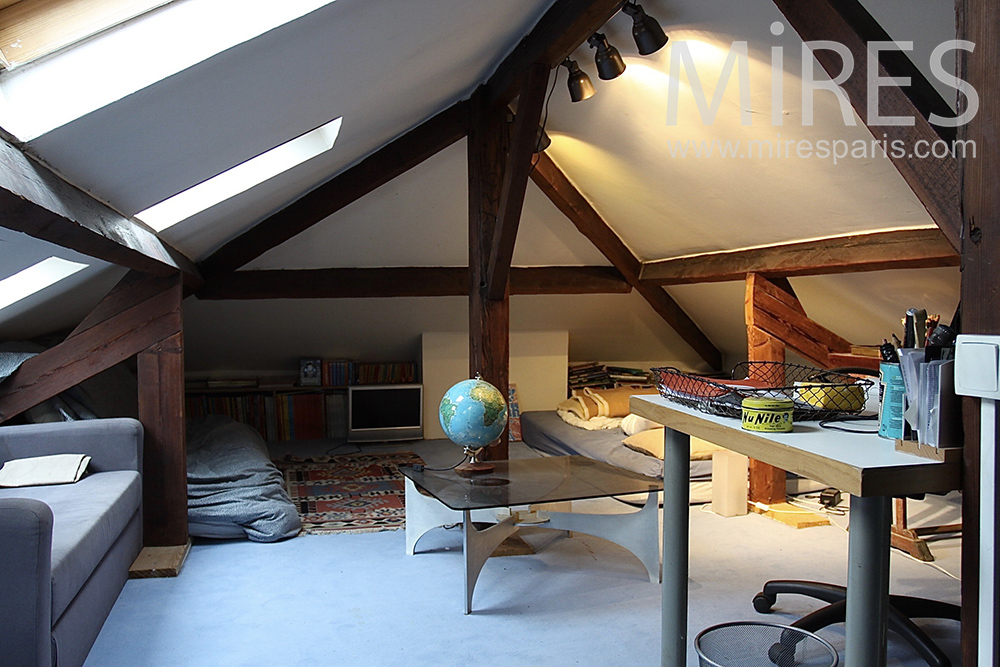 Games room in the attic. C1440