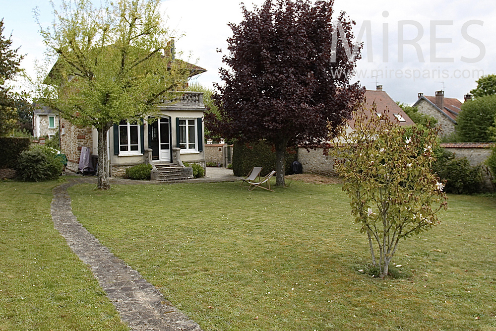 C1459 – Côté jardin