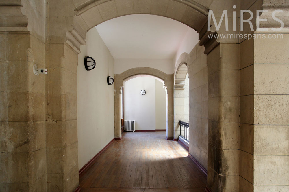 C1462 – Multiple styles indoor hallways