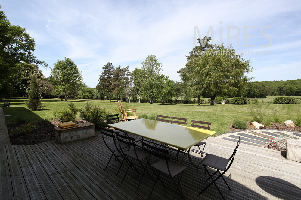 Terrasse sur jardin. C1463
