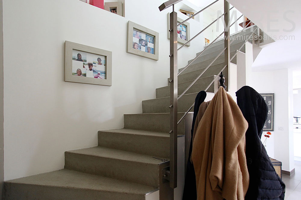 C1466 – Modern staircase