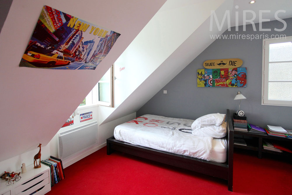 Red trend bedroom. C1466
