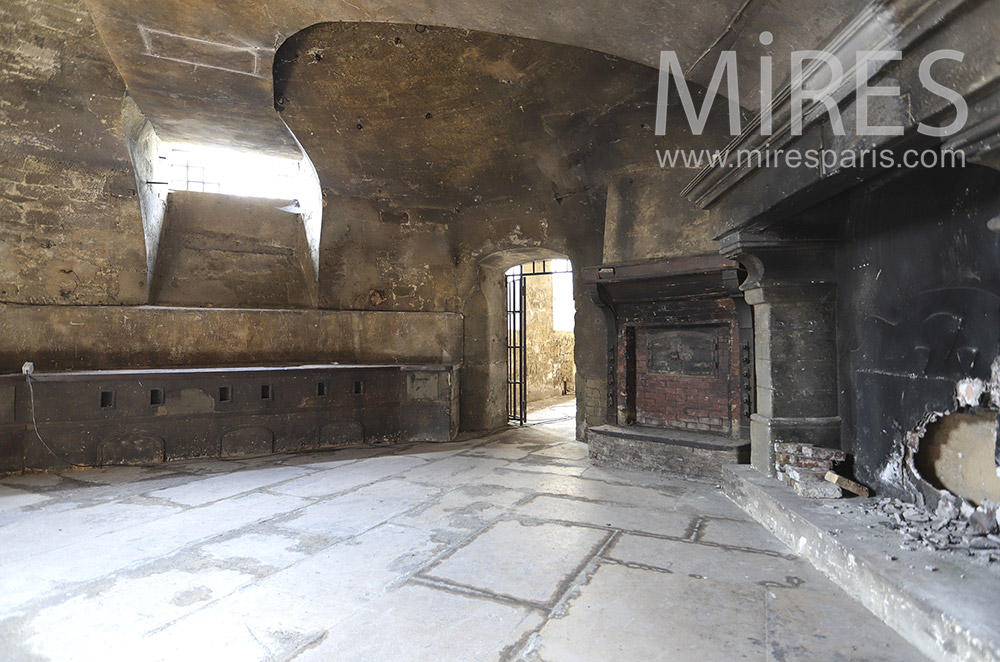 Cellar with fireplace. c1467