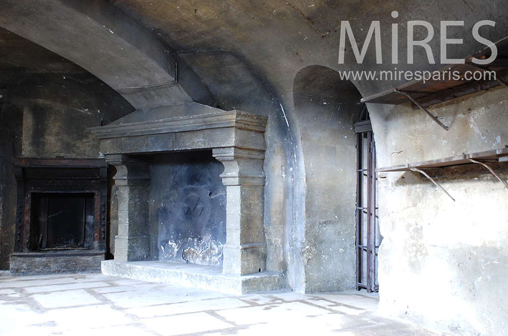 Cellar with fireplace. c1467