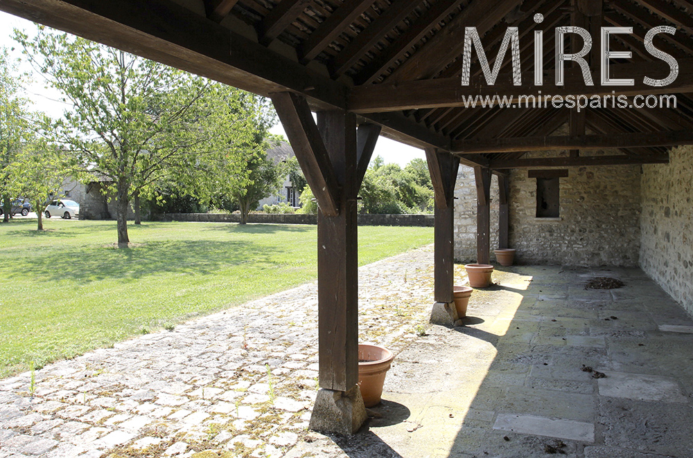 C1310 – Covered terrace on garden