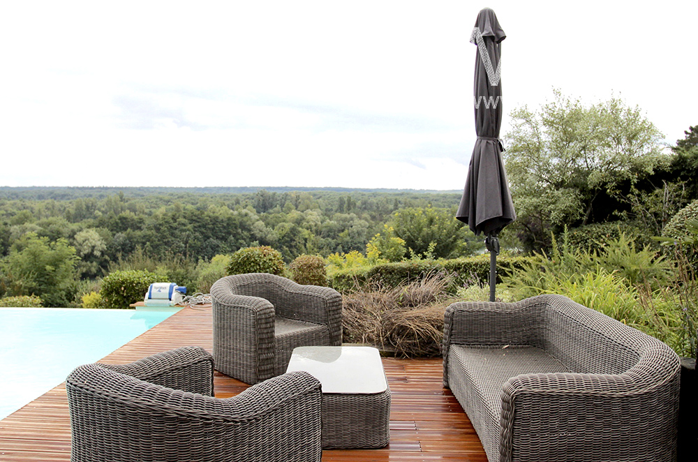 C1489 – Terrasse en bois au bord de l’eau