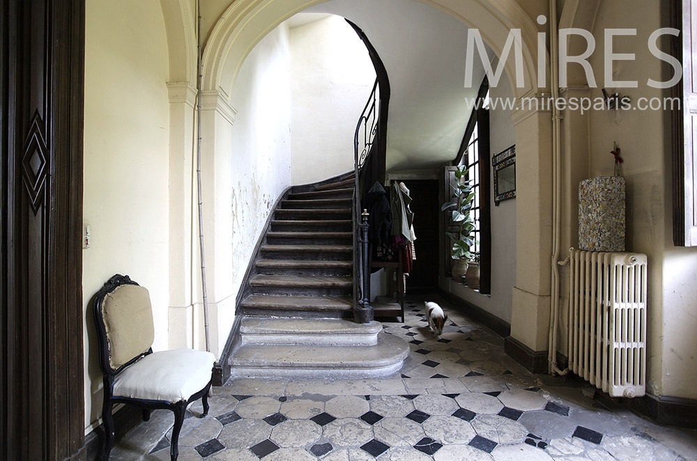 C0028 – Escalier d’antan
