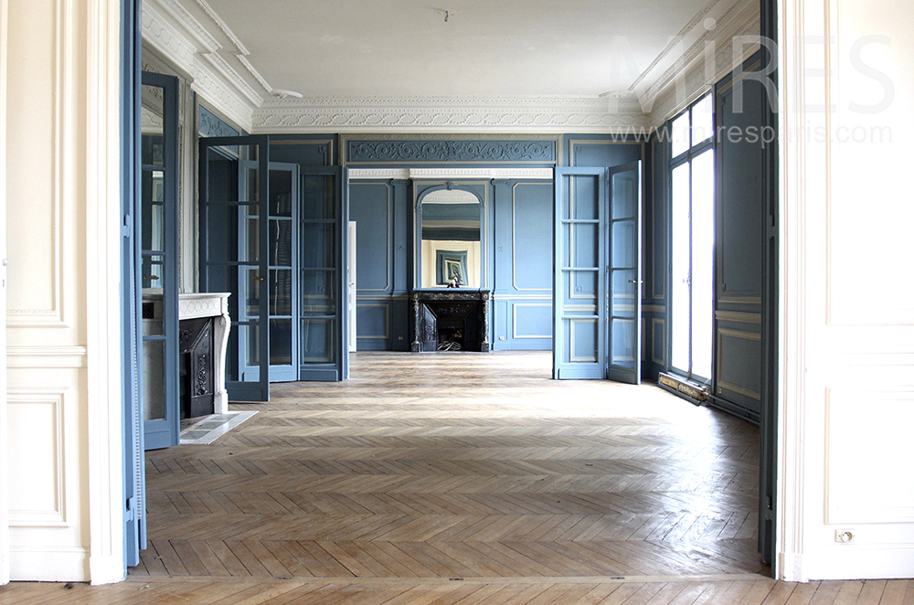 Appartement bleu céleste. C1496