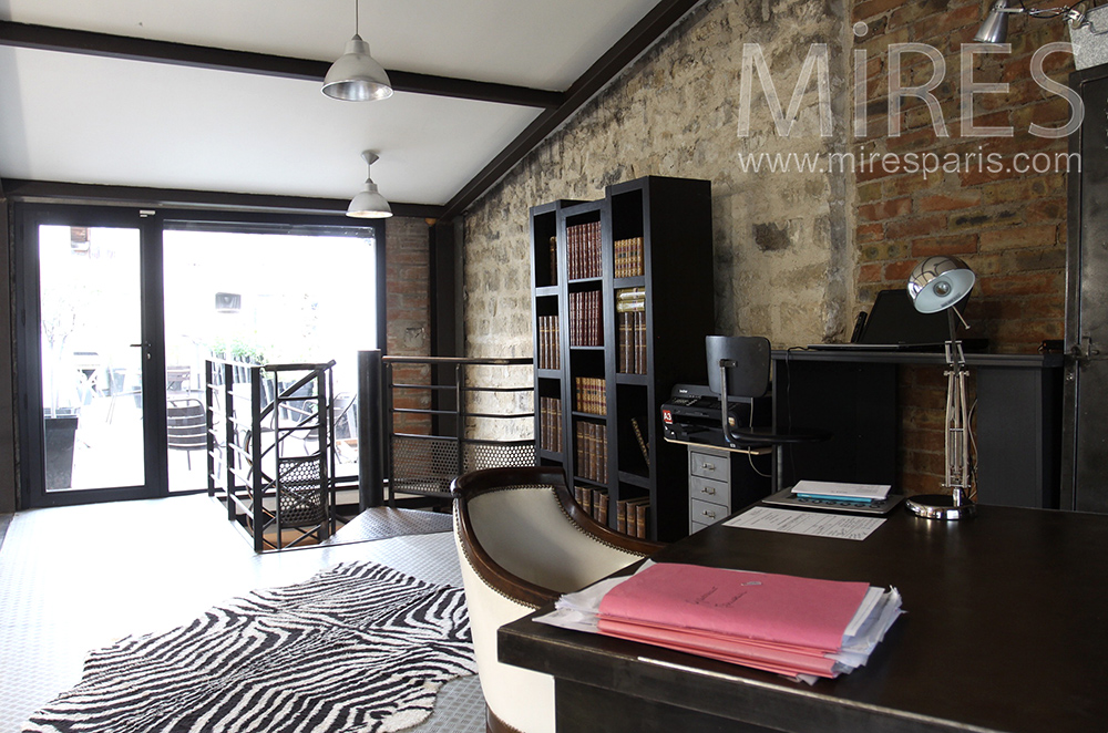 Bureau sur mezzanine. C0157