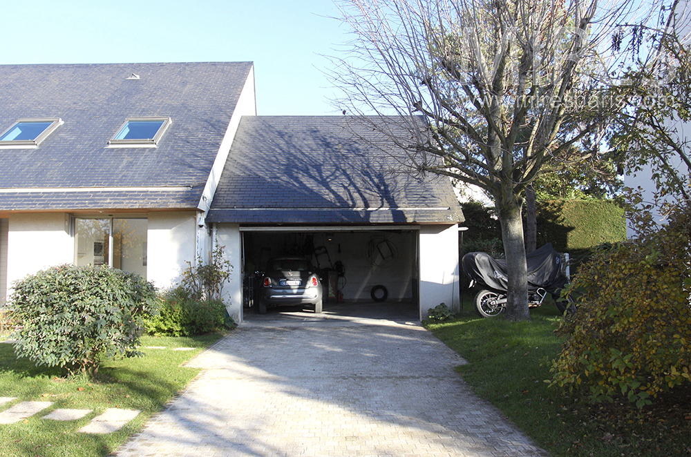 C1518 – Garage en pignon