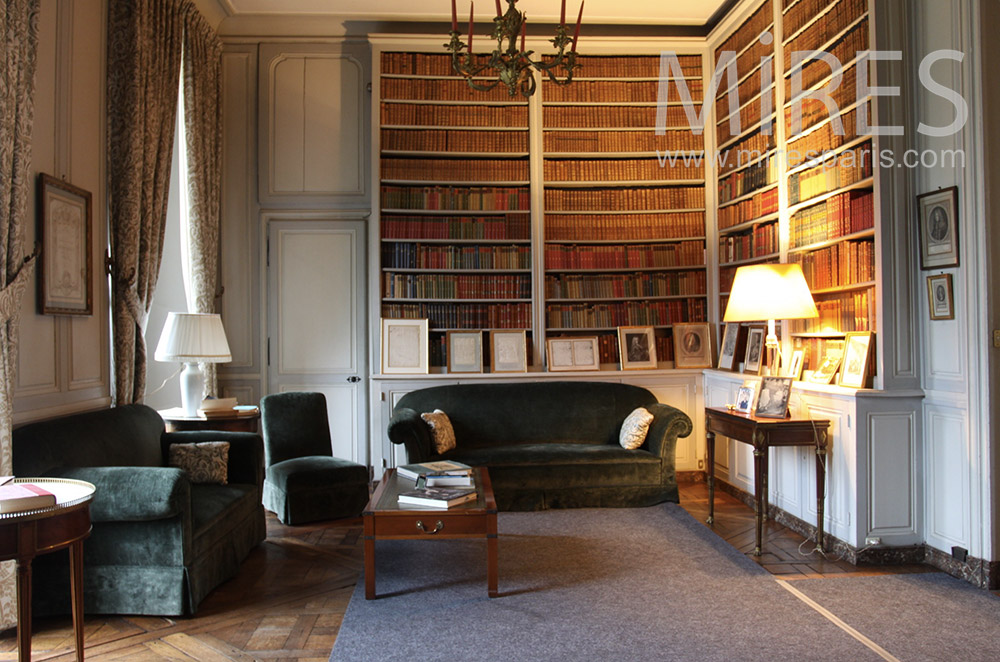 Reading room. C1533