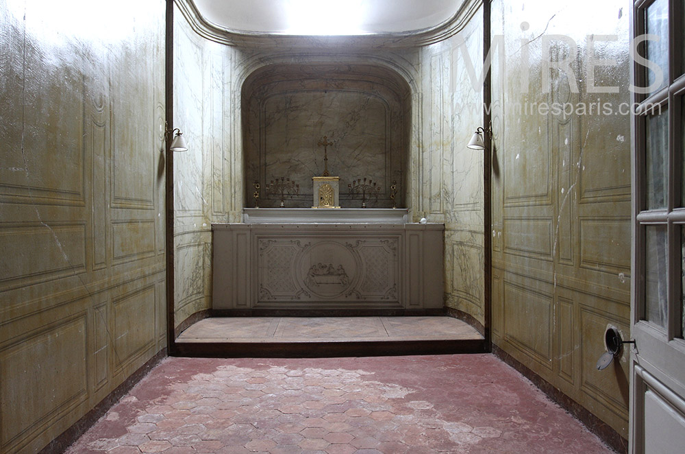 Small built-in chapel. C1533