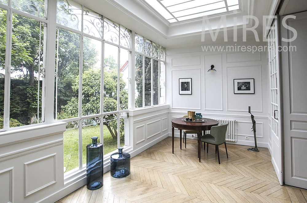 Vintage Veranda. C1563