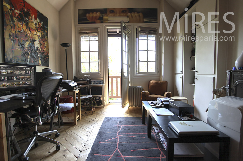 Office with balcony. C1568
