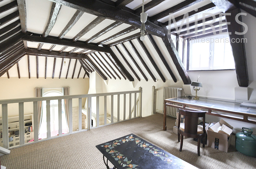 C1576 – Bureau en mezzanine