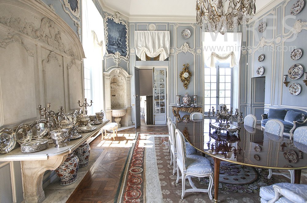 Salle à manger de château. C1580 | Mires Paris