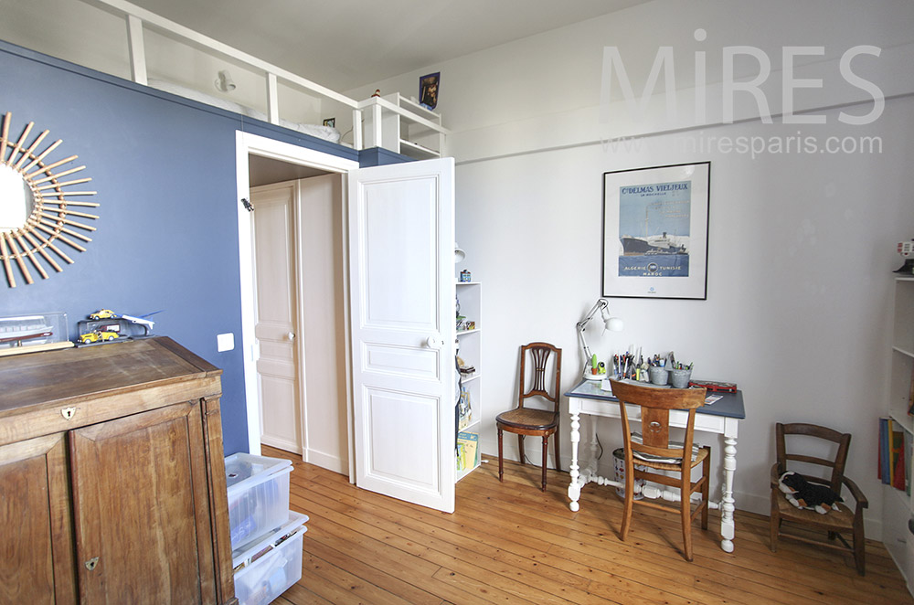 C1595 – Bedroom with mezzanine