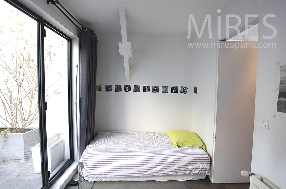 C0096 – Petite chambre avec terrasse