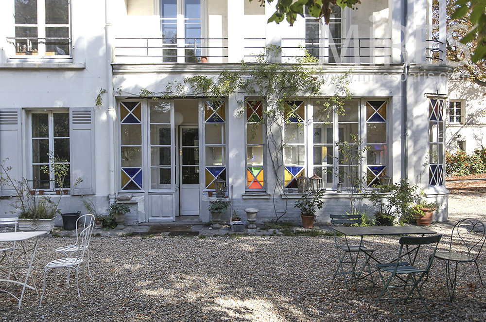 C0622 – Entrée côté jardin